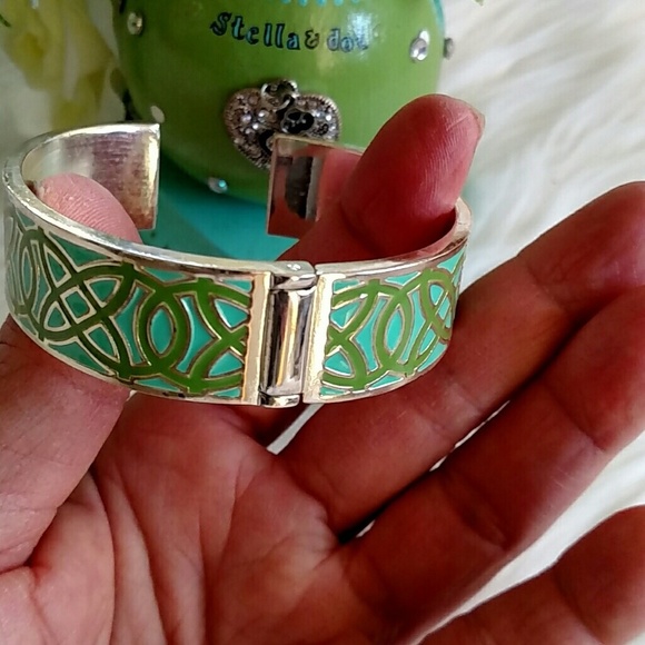 Stella and Dot Eleanor Silvertone Chunky Enamel Blue Green Cuff Bangle Bracelet - Picture 5 of 5